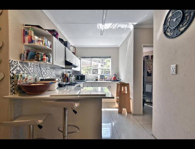 3 BEDROOM CLUSTER FOR SALE IN BASSONIA